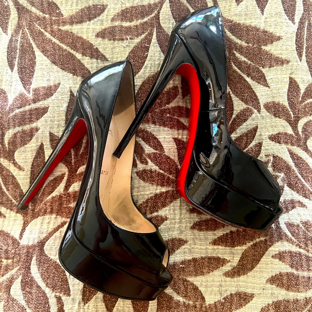 REDUCED - Authentic Christian Louboutin Pumps, 37.5